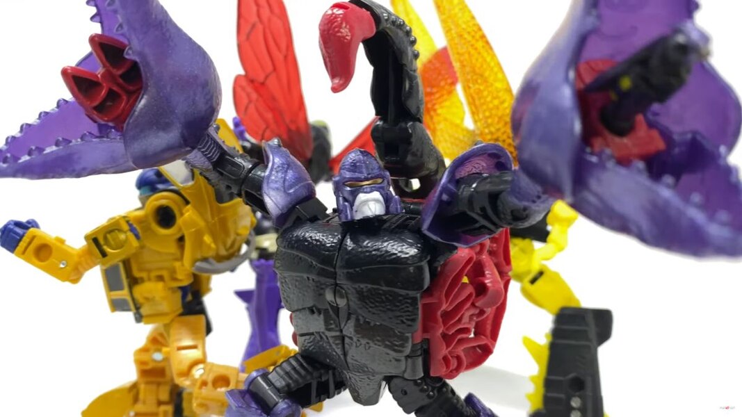 Transformers LEGACY Creatures Collide 4 Pack In Hand Image  (13 of 31)